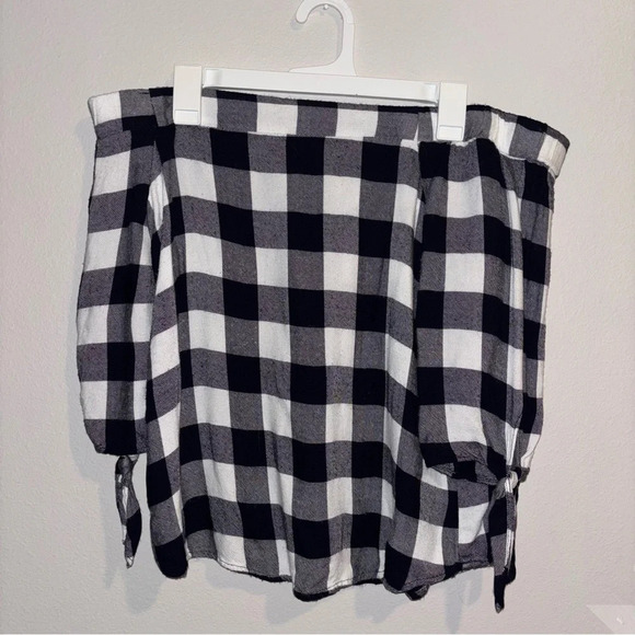 BE COOL Tops - OFF THE SHOULDER BUFFALO CHECK TOP L